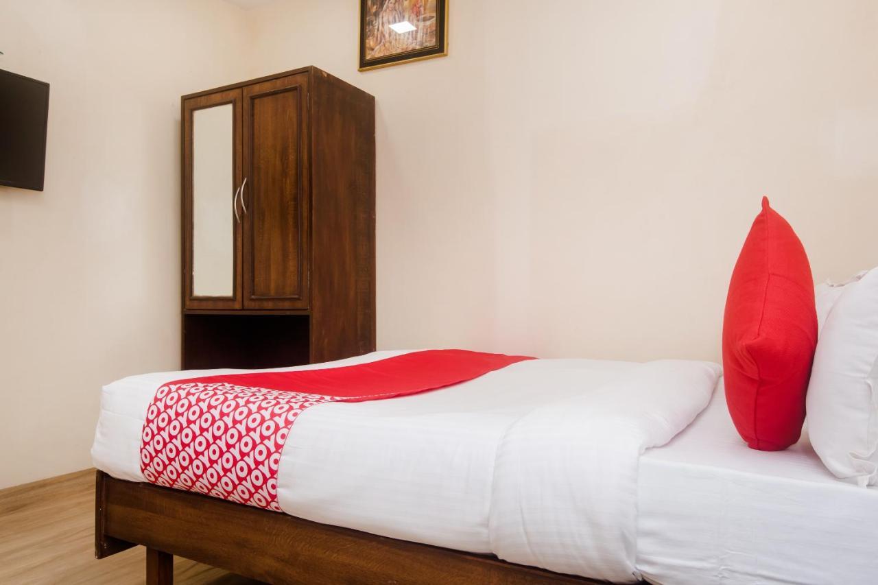 Oyo Shivar Guest House Near Carnival Cinemas Imax Bombaj Zewnętrze zdjęcie